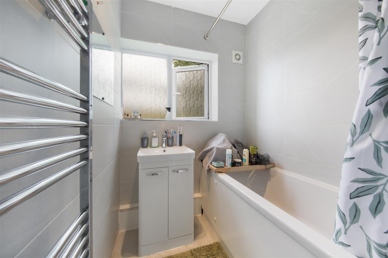2 Manor Hall Drive, London